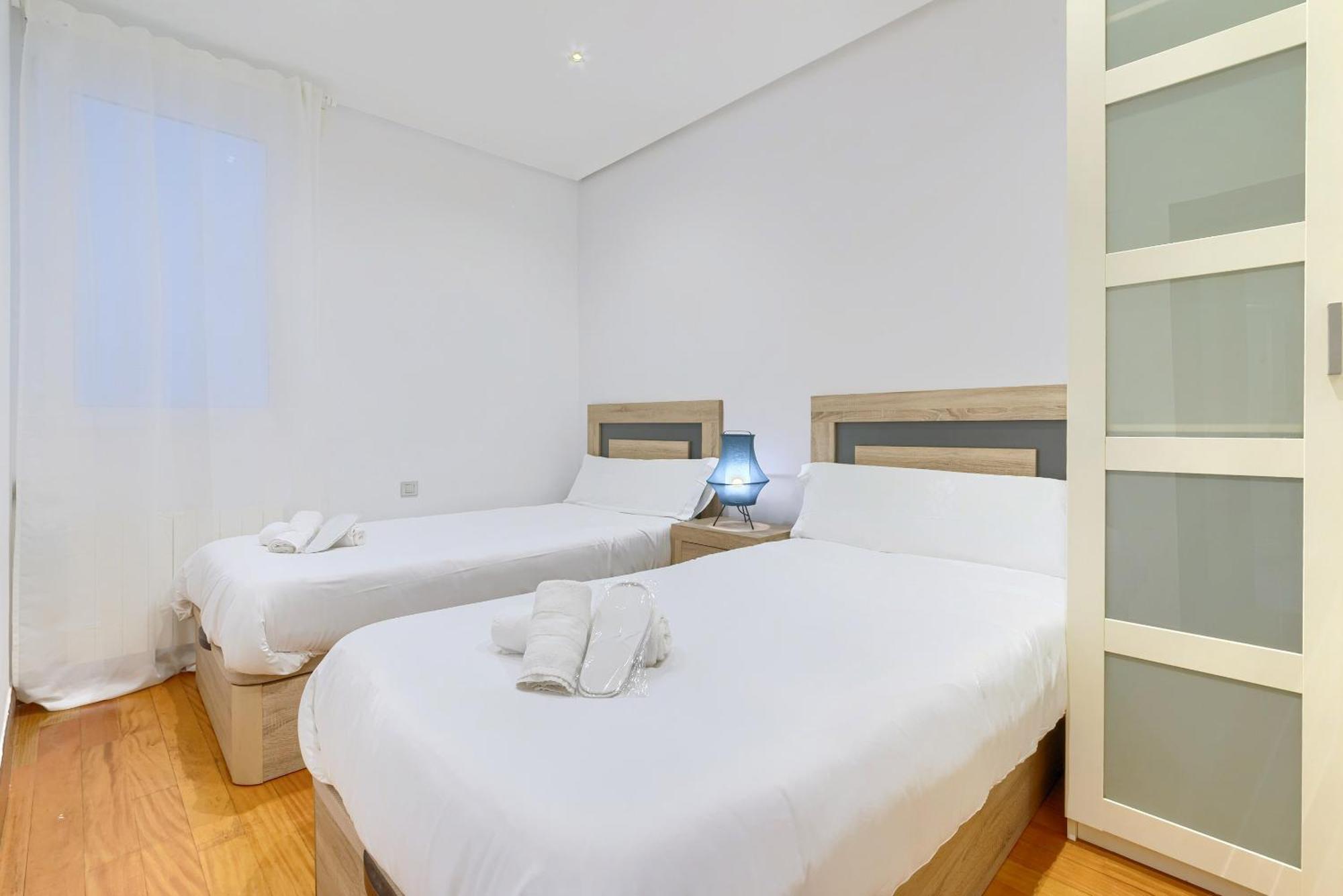 Apartament Ayuntamiento Cerca Del Casco Viejo & Parking Bilbao Zewnętrze zdjęcie