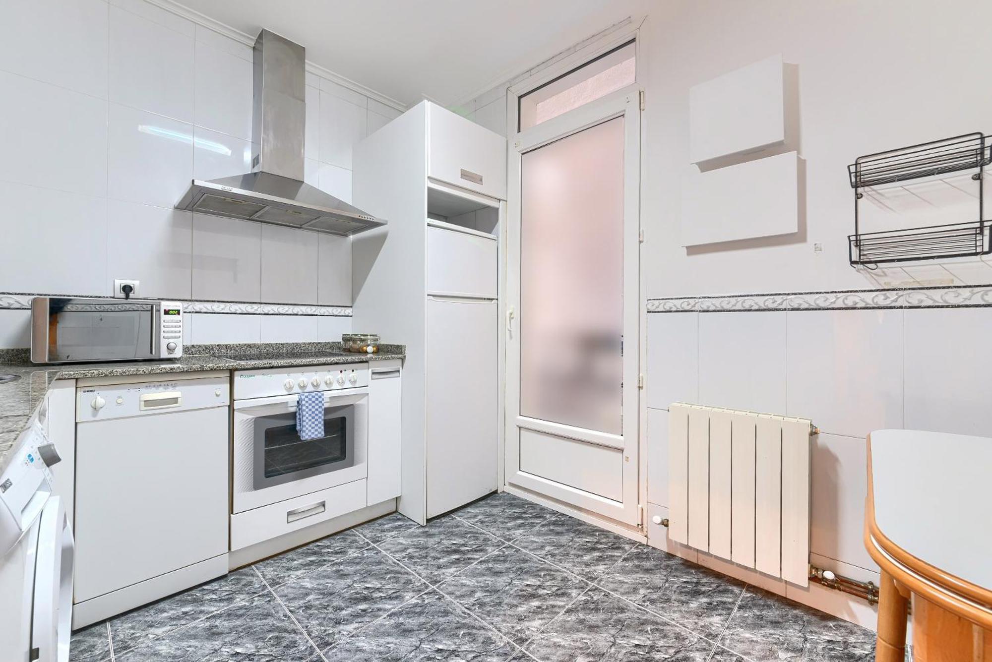 Apartament Ayuntamiento Cerca Del Casco Viejo & Parking Bilbao Zewnętrze zdjęcie