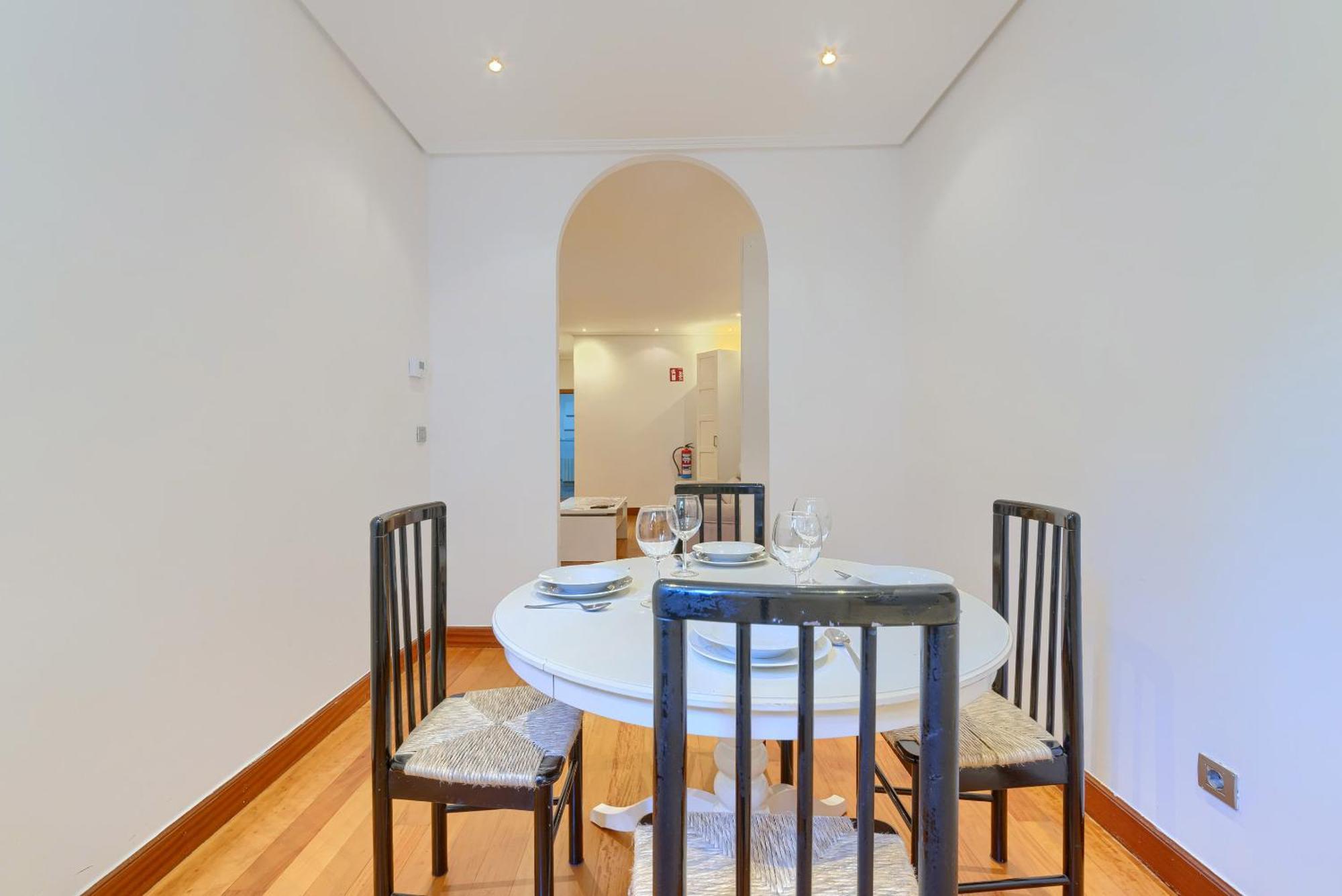 Apartament Ayuntamiento Cerca Del Casco Viejo & Parking Bilbao Zewnętrze zdjęcie