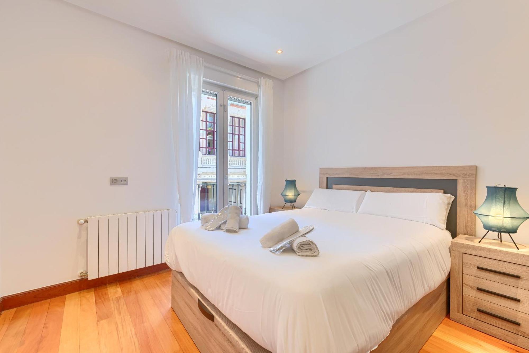 Apartament Ayuntamiento Cerca Del Casco Viejo & Parking Bilbao Zewnętrze zdjęcie