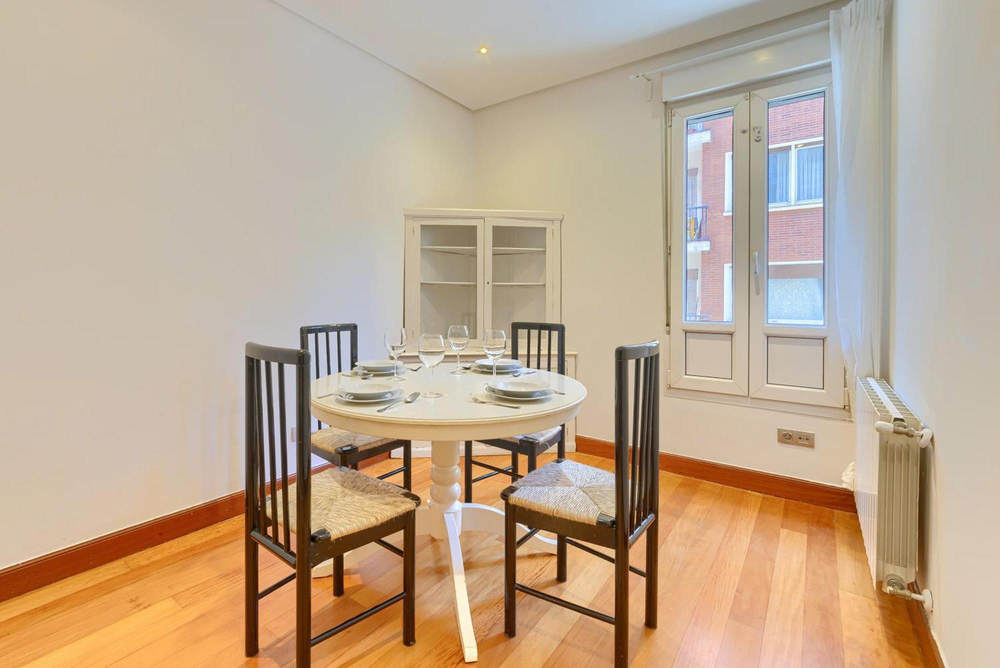 Apartament Ayuntamiento Cerca Del Casco Viejo & Parking Bilbao Zewnętrze zdjęcie