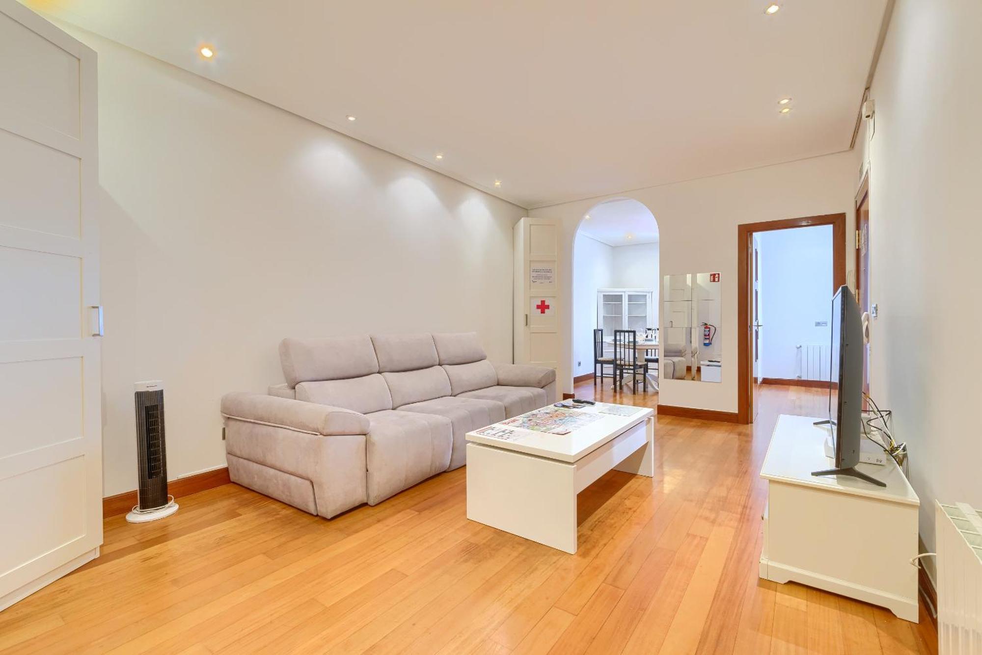 Apartament Ayuntamiento Cerca Del Casco Viejo & Parking Bilbao Zewnętrze zdjęcie