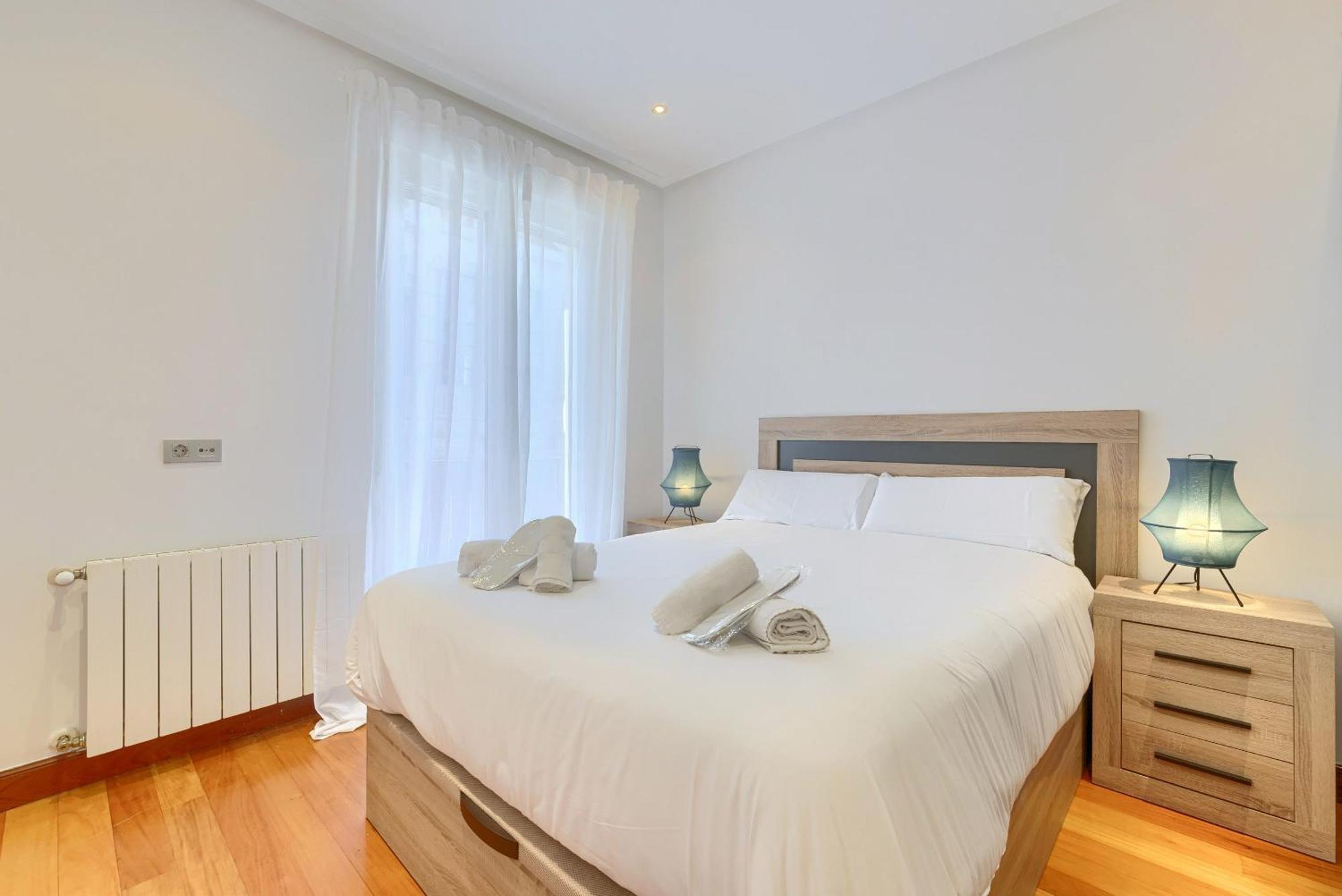 Apartament Ayuntamiento Cerca Del Casco Viejo & Parking Bilbao Zewnętrze zdjęcie