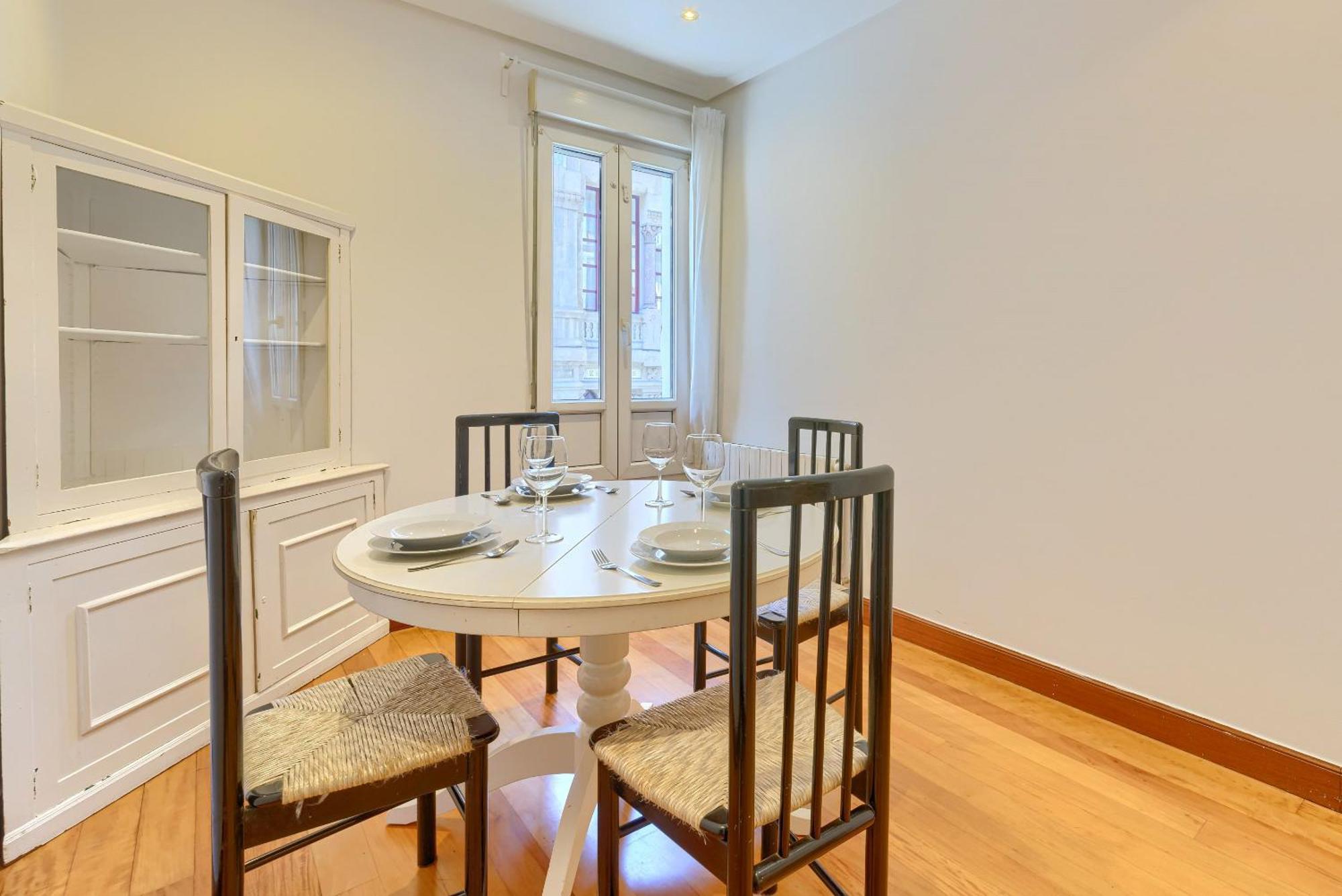 Apartament Ayuntamiento Cerca Del Casco Viejo & Parking Bilbao Zewnętrze zdjęcie